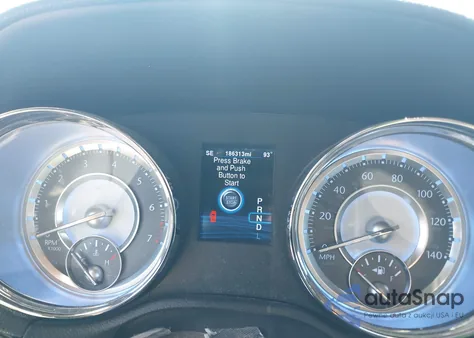 2014 Chrysler 300C z USA, uszkodzony, nr VIN 2C3CCAEG3EH280231